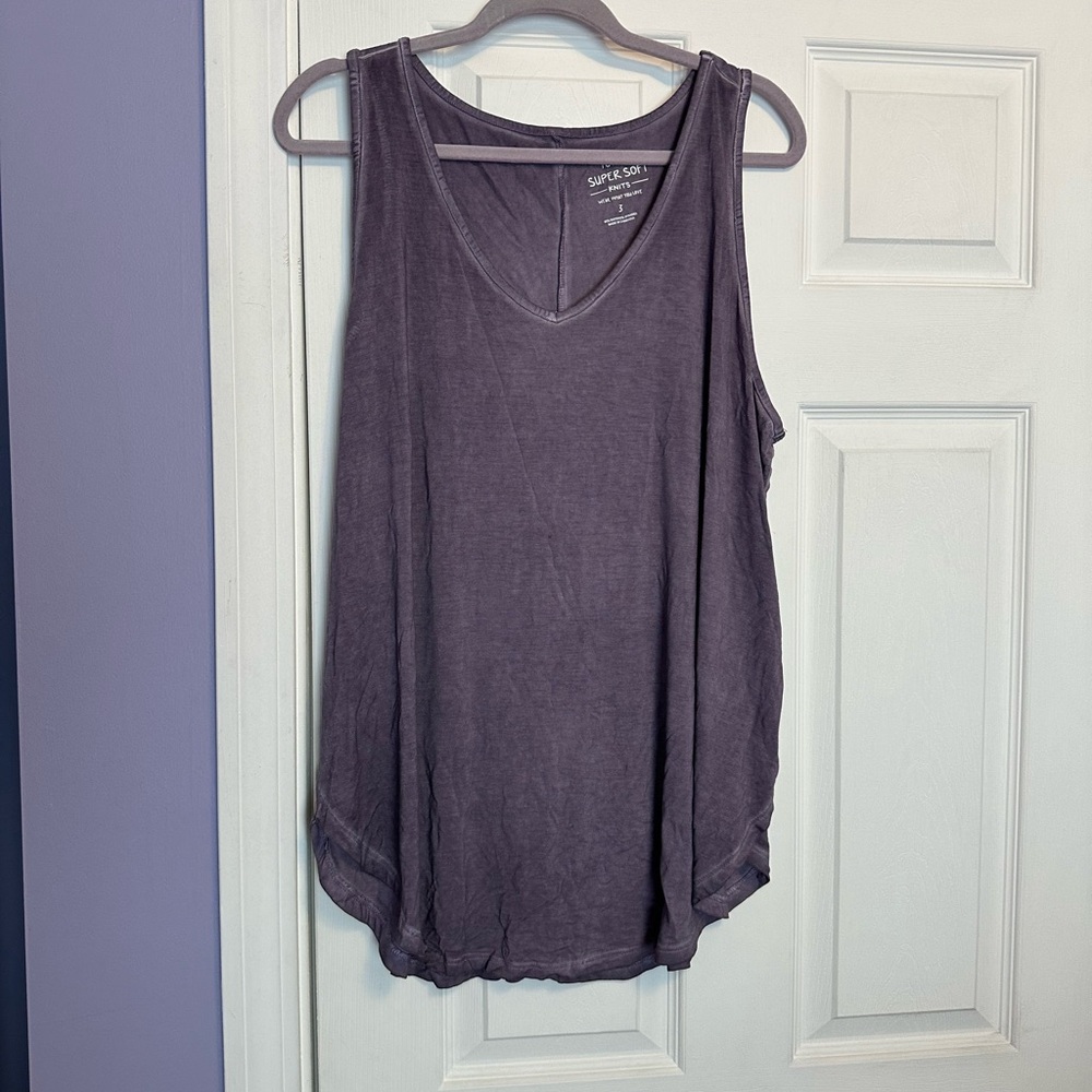 Torrid Size 3 Purple V-neck tank
